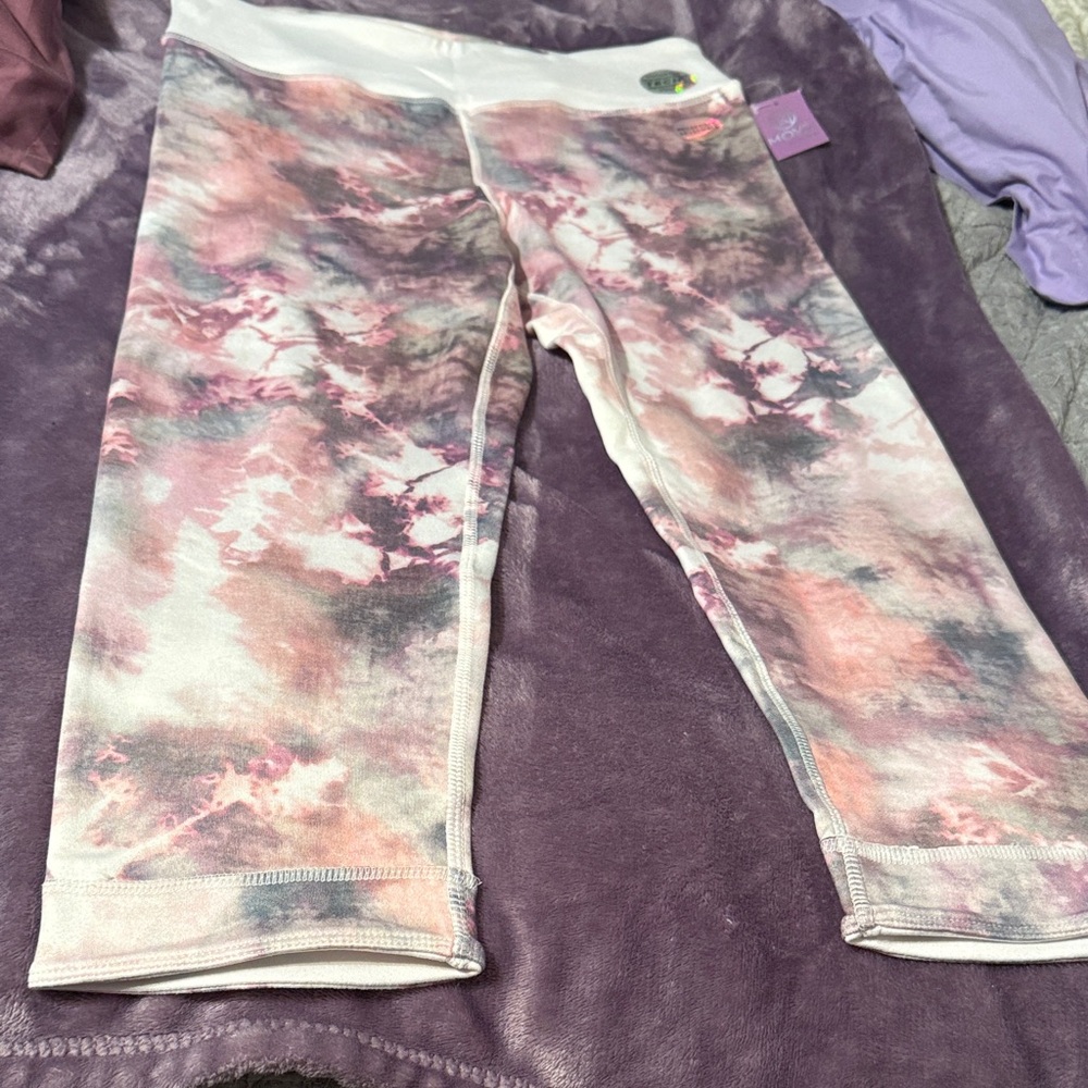 Ardene Pastel Pink, Cream & Gray Tie-Dye Capri Leggings NWT - Picture 5 of 16